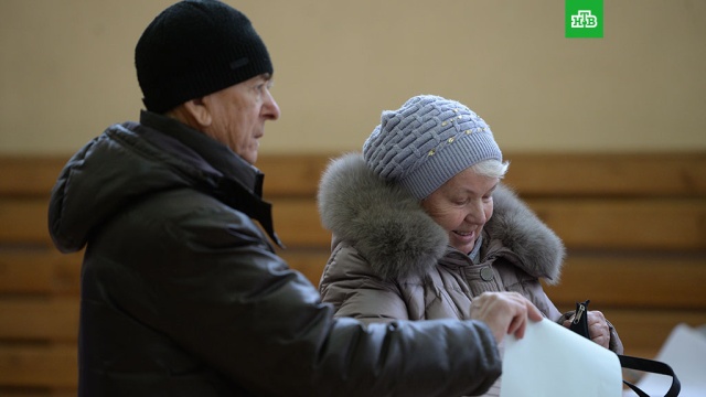 ВЦИОМ узнал средний возраст большинства проголосовавших избирателей