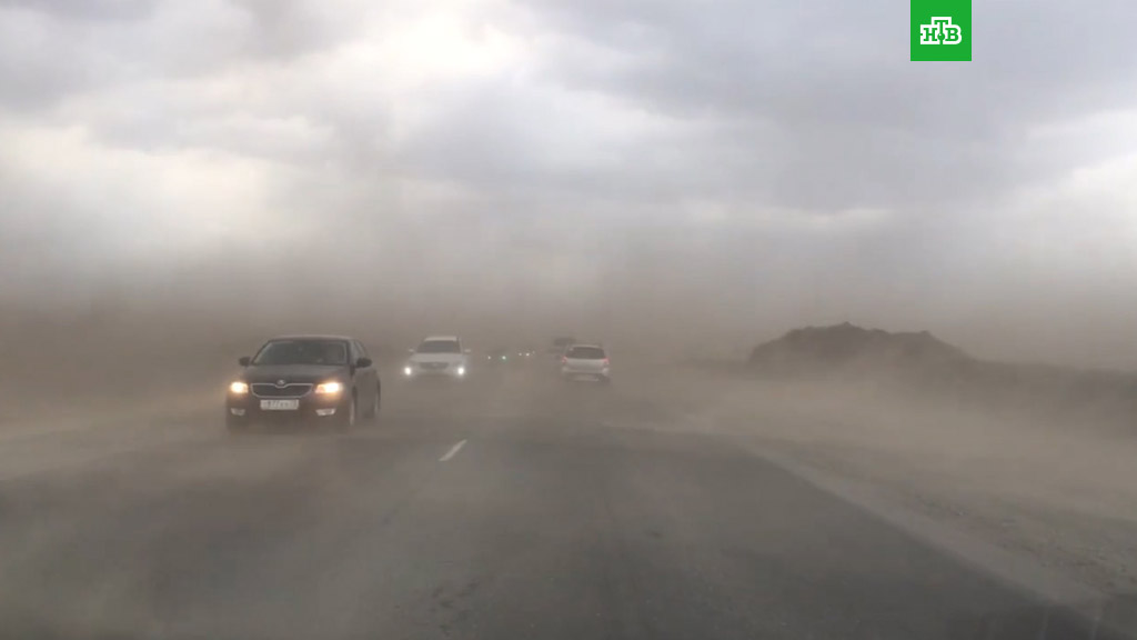 Шторм тюмень. Катаклизмы в Тюмени. Буря в Тюмени. Песчаная буря сегодня на трассе. Стихийное бедствие в Тюмени.